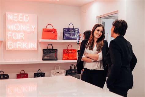 Kris Jenner Birkin Closet - Kris Jenner Neon Sign "Need Money For ...