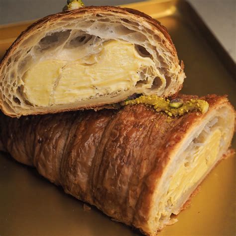 Croissant Xxl Pistacjowy Le Delice