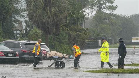 Orlando Nursing Home Is Evacuated Due To Rising Flood Waters Daily Mail Online