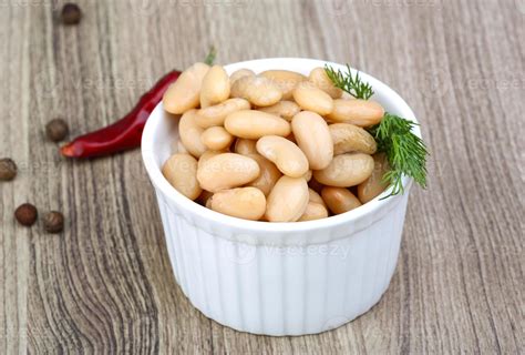 White canned beans 7857316 Stock Photo at Vecteezy