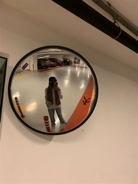 Road Convex Mirror Selfie Gambar