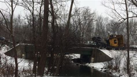 Tractor Trailer Crash On I 90 East Near Manchester Slows Traffic