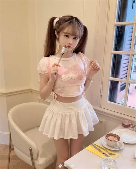 Pin by ily zhang on 兰幼金 Lanyoujin Lan Ấu Kim Cute cosplay Hot