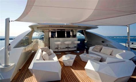 Luxury living room furniture Darlings Vondor on yacht – Ofdesign