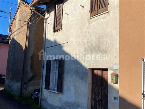 Vendita Villa Unifamiliare In Via Palmiro Togliatti 14 Giussago Posto