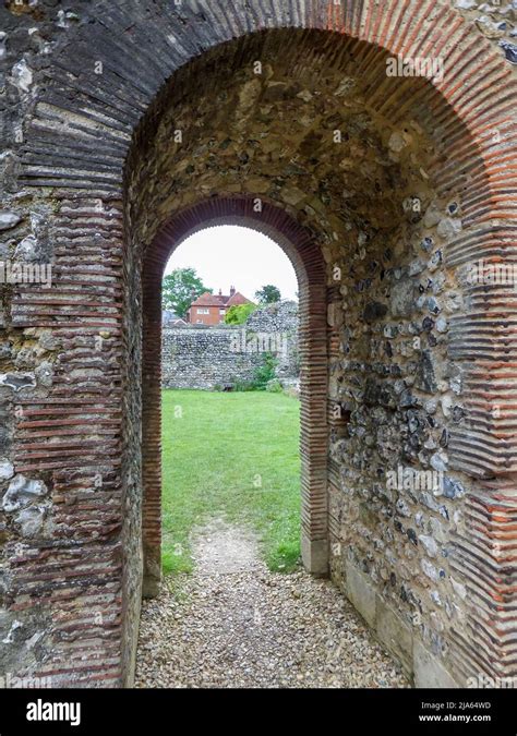 An Ancient Archway At Wolvesey Castle Also Known As The Old Bishop S