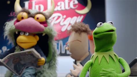 Image Themuppets S01e12 Bigmeancarl Eating Scooterpng Muppet Wiki