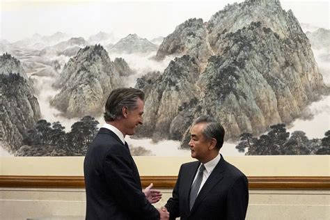 Gavin Newsom meets with Xi Jinping on climate trip to China - The Hiu