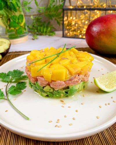 A Roport Cesser Bord Tartare De Saumon Fum Avocat Mangue Parlez Ne