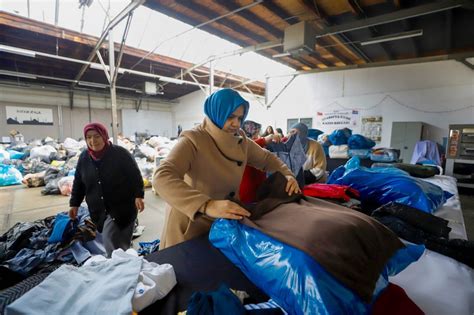 Video Dordrecht Zamelt In Voor Slachtoffers Aardbeving Dordtcentraal