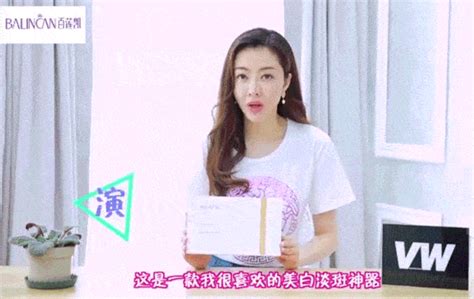 53岁“韩国大妈”大胆上演19禁，遭00后富二代高调示爱，网友：这张脸太会骗人了！ 搜狐大视野 搜狐新闻