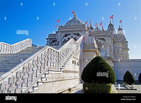 Baps shri swaminarayan mandir hi-res stock photography and images - Alamy