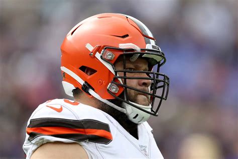 Joel Bitonio Opens Up Cap Room With Restructured Contract