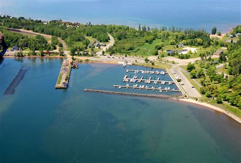 Presque Isle Marina In Marquette Mi United States Marina Reviews