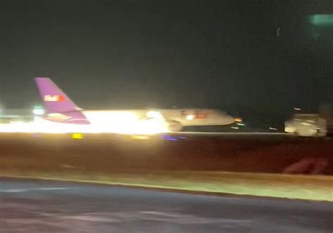 Fedex Plane Makes Fiery Emergency Landing Video Miami Herald