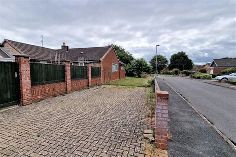 Wessington Park Calne Sn11 3 Bedroom Detached Bungalow For Sale