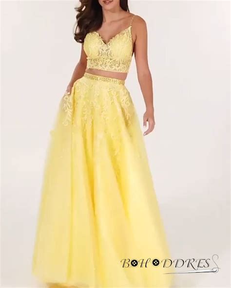 Two Pieces V Neck Yellow Sleeveless Appliques Prom Evening Dress [video] [video] Evening