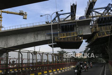 KCIC Besi Proyek Kereta Cepat Bukan Komponen Utama Republika Online