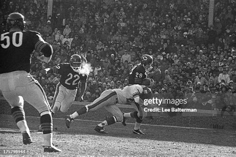 74 1963 Nfl Championship Game Stock Photos, High-Res Pictures, and ...