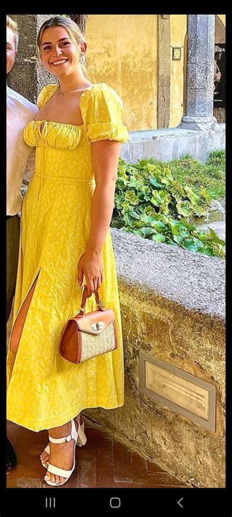 8 Hot Sexy Shannon Langdon Bikini Pics