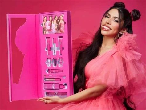 Influencers Mexicanos Rese An Maquillaje De Yeri Mua X Beauty Creations