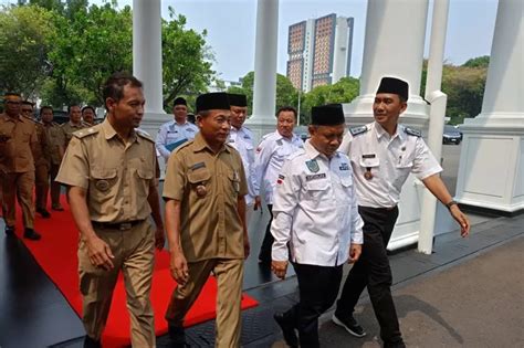 Jokowi Dengarkan Aspirasi Perpanjangan Masa Jabatan Kepala Desa Jawa Pos