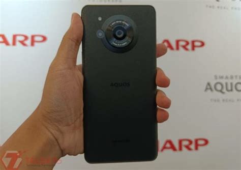 Tawarkan HP Flagship Sharp Aquos R7s Resmi Masuk Indonesia