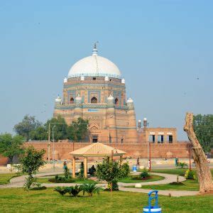 TOMB OF SHAH RUKN-E-ALAM: SOUL REFRESHING AND AESTHETIC TOMB - Tripako