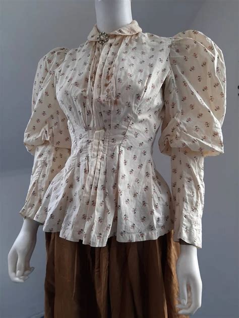 Antique Victorian 1890s Rosebud Calico Blouse Etsy Australia Velvet