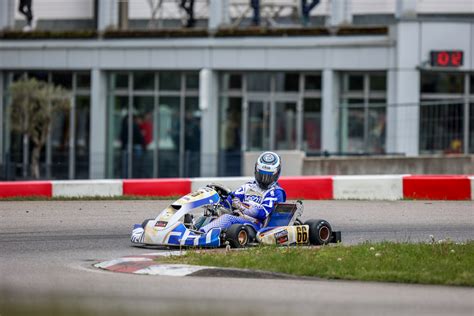 Mach Motorsport Kartschmie De In Wackersdorf Auf Spitzenkurs Kart