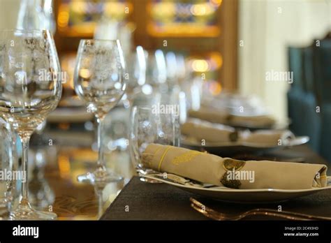 Restaurant Wall Decor High Resolution Stock Photography and Images - Alamy