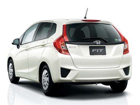 Honda Fit Hatchback - reviews, prices, ratings with various photos