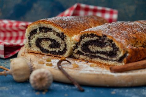 Najlep A Trudla Sa Makom Pravi Se Sa Suvim Kvascem Meka Je I Bogata