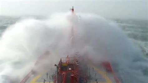 Tanker Facing Storm Force 12 In The North Atlantic Creepy Video Ebaum S World