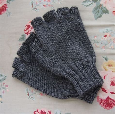 Men S Fingerless Gloves Pattern By J Campbell Fingerless Gloves