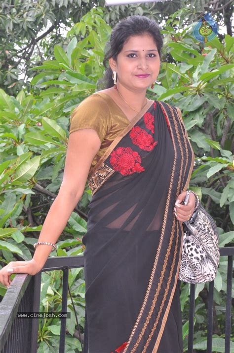 Kushbu Hot Stills Photo Of