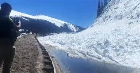 Avalanche Closes Berthoud Pass South Of Winter Park Cbs Colorado