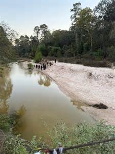 Terrifying moment a 12-year-old girl becomes trapped…