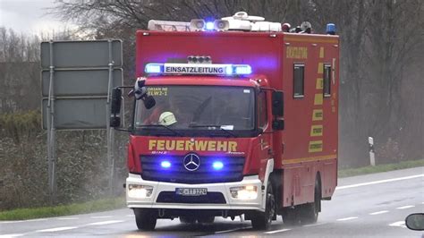 ELW2 WLF uvm Einsatzfahrten zum Großbrand in Korschenbroich