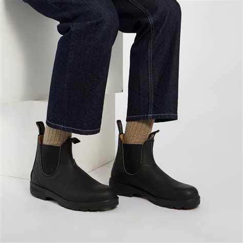 558 Classic Chelsea Boots In Black Little Burgundy