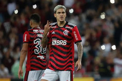 Hat Trick De Pedro Flamengo Goleia Bragantino No Maracan