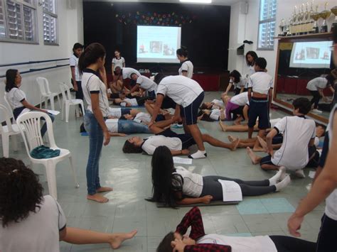 COLÉGIO SANTA MÔNICA AULA PRÁTICA DE AVALIAÇÃO FUNCIONAL BONSUCESSO