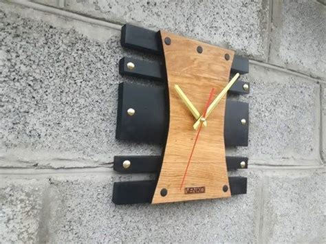 Pin de Aco Panovski en Wooden clock Relojes de pared únicos Reloj de