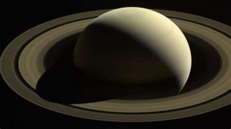 Nasas Hubble Space Telescope Captures Saturns New ‘spoke Season