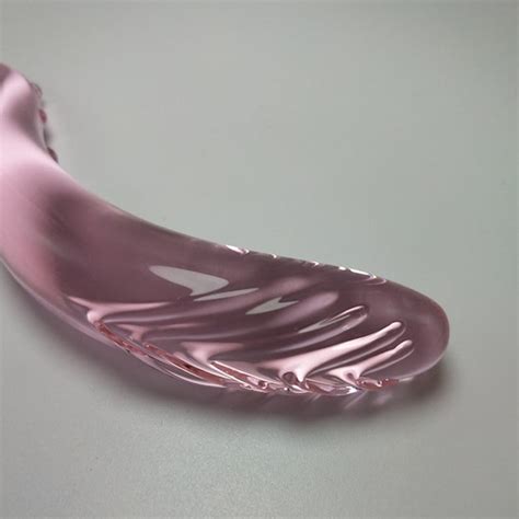 Pink Pyrex Glass Dildo Artificial Penis Crystal Fake Anal Plug Prostate