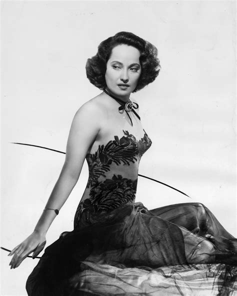 Pin By Dawn Mckiness On Merle Oberon 1 Merle Oberon Hollywood Classic Hollywood