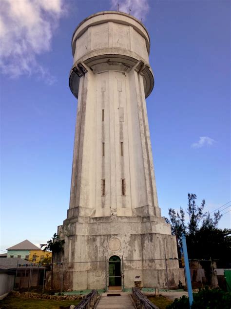 Photo-ops: Water Tower: Fort Fincastle Water Tower - Nassau, Bahamas