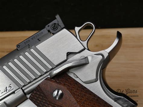 Dan Wesson Pm7 45 Pointman Seven 45 Acp Stainless 1911 W Xtras