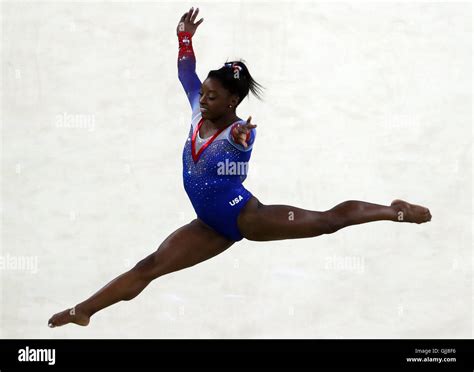 Simone biles floor hi-res stock photography and images - Alamy