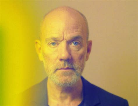 Michael Stipe ex R E M completa 60 anos e lança a inédita Drive to